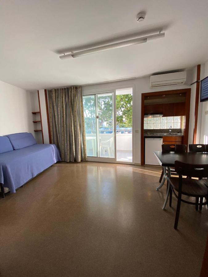 Apartamento con vistas a la piscina